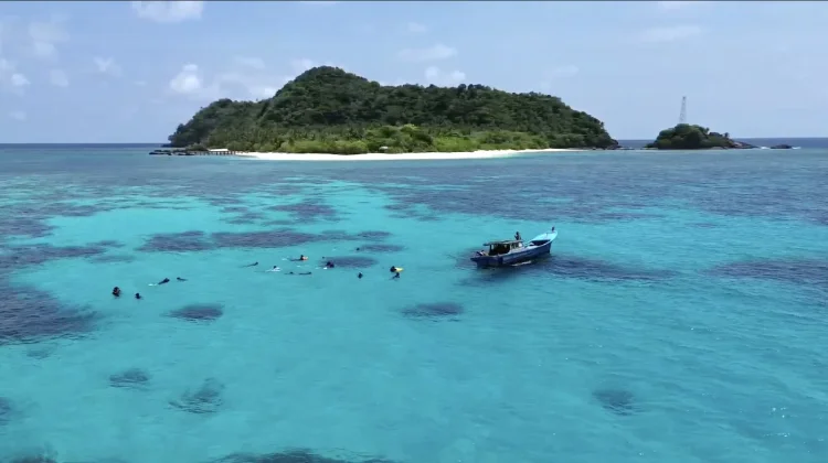 Trip Murah Meriah Nikmati Keindahan Pulau Senua