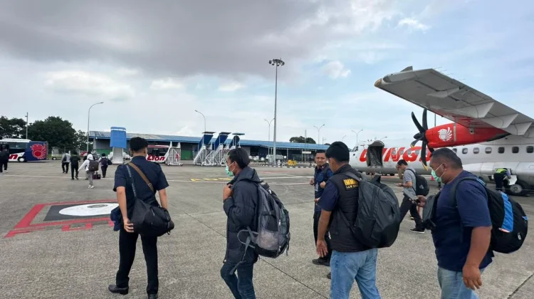 Imigrasi Ranai Deportasi Dua WN Malaysia Langgar Aturan