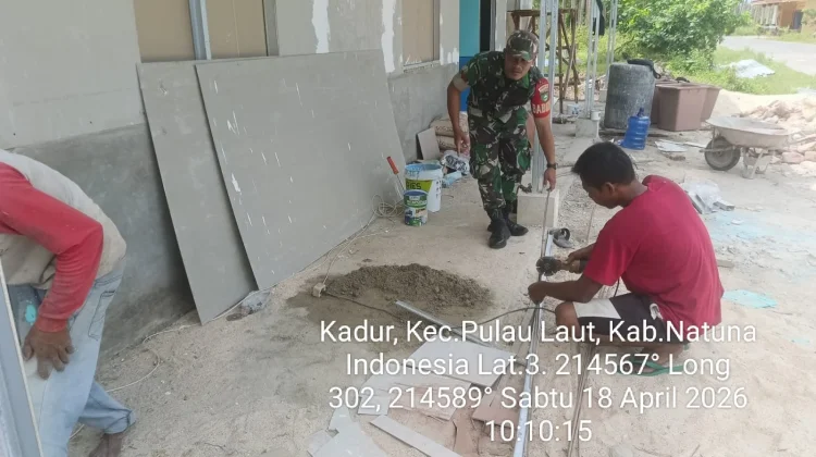 Babinsa Kadur Bantu Bangun Rumah