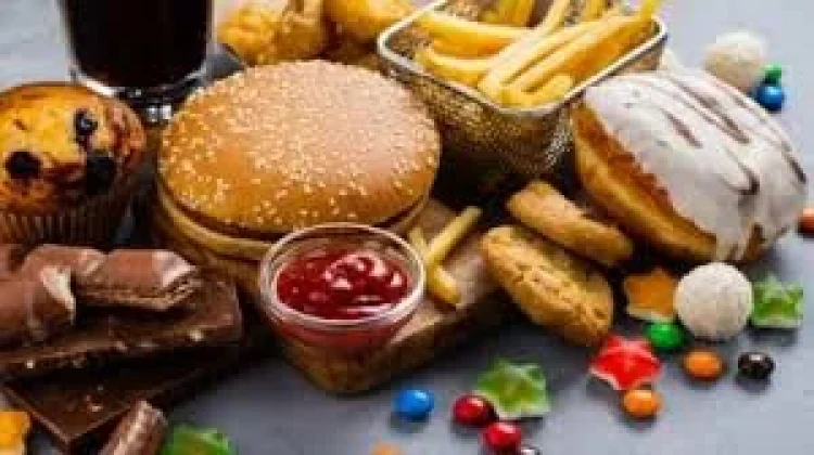 Jenis Makanan dan Minuman Penyebab Dehidrasi