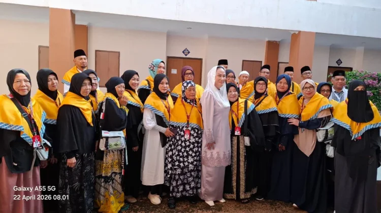Bupati Natuna Hadiri Pelepasan Jemaah Haji Kloter Kepri