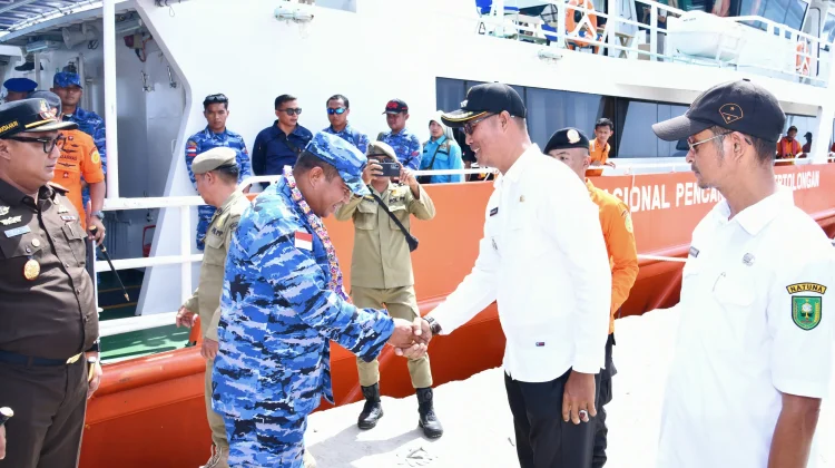 Danlanud RSA Natuna Tiba di Pulau Serasan, Gelar Baksos dan Pengobatan Massal