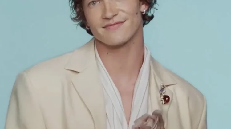 Jadi Brand Ambassador, Connor Storrie Tampil Memukau di Blue Book 2026 Tiffany & Co.