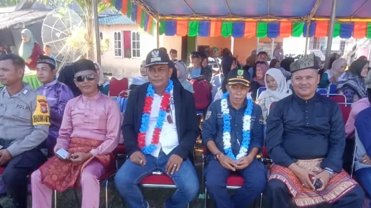 Pererat Silaturahmi Pemerintah Desa Kelanga Laksanakan Kunjungan ke Desa Kelari