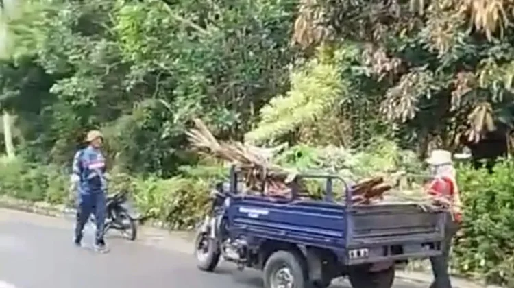 Warga Ranai Darat Goro Bersih Lingkungan