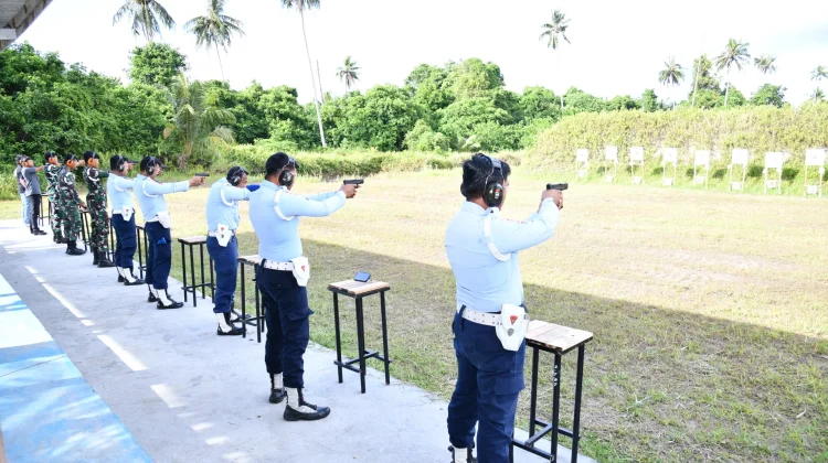 Lanud Raden Sadjad Natuna Gelar Latihan Menembak, Terus Asah Kemampuan Prajurit