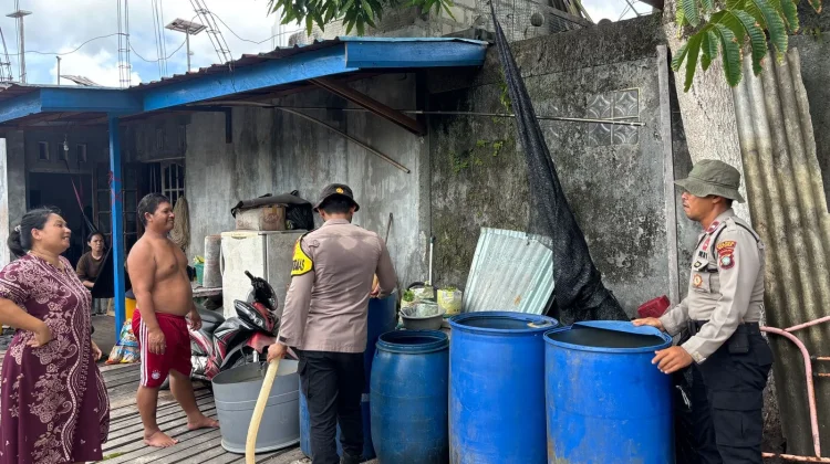 Kemarau Picu Krisis Air, Polres Natuna Hadir Bantu Warga