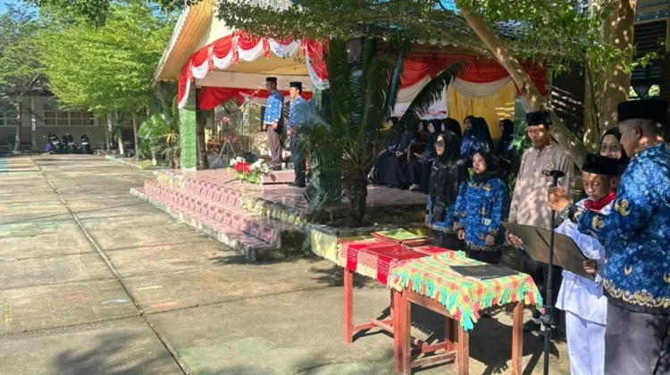 Upacara Hardiknas Bunguran Barat Digelar di SDN 03 Sedanau