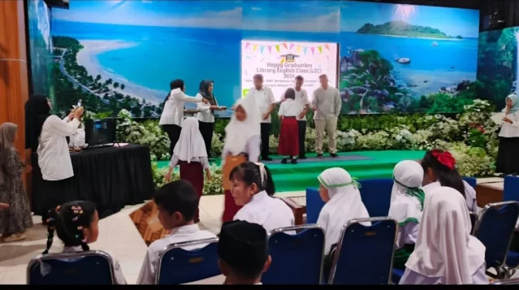 Wisuda Lec Angkatan III Digelar di Perpustakaan Idrus M. Tahar