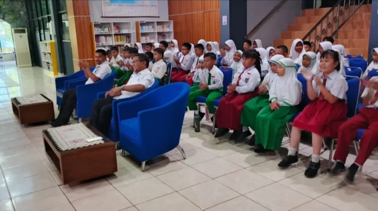 Pembelajaran Bahasa Asing di Natuna Libatkan Puluhan Pelajar Sd