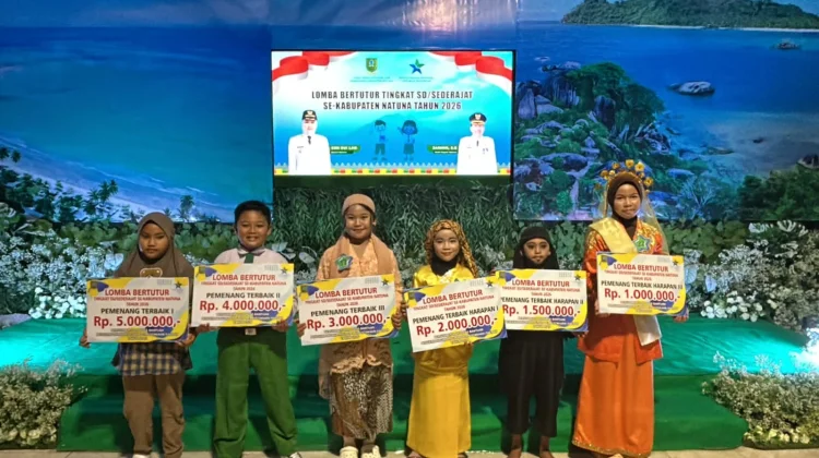 Pemenang Lomba Bertutur Natuna Terima Hadiah Belasan Juta Rupiah
