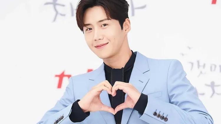 Kim Seon Ho Donasikan 591 Juta Rupiah untuk Tingkat Kesejahteraan Lansia