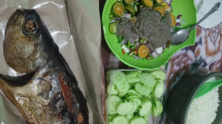 Gagal Diet Sensasi Pedek Natuna Bikin Tambah Nasi Berkali-kali