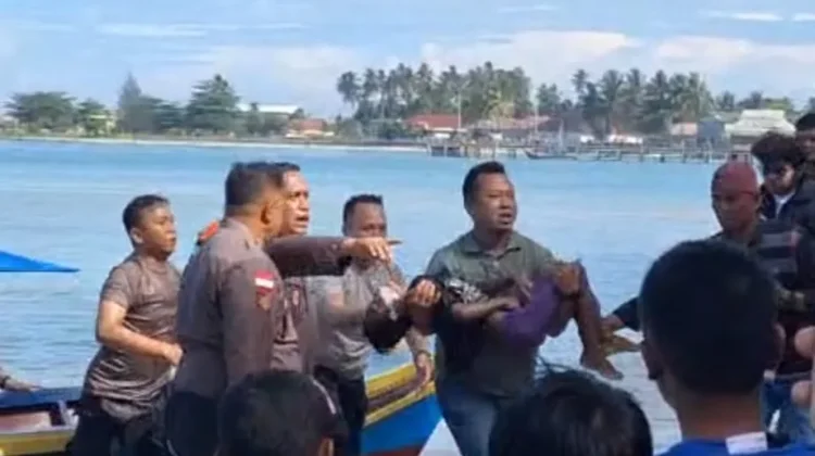 Kapolres Natuna Sampaikan Duka Cita Anak Tenggelam