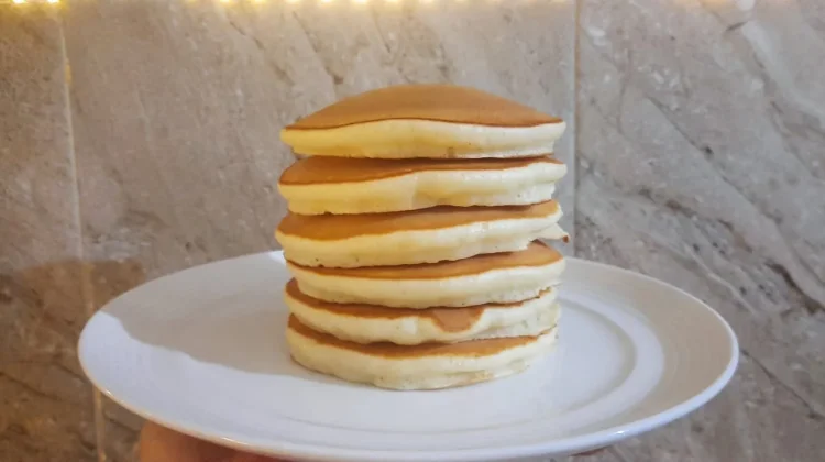 Resep Pancake Pisang Lembut dan Praktis untuk Sarapan Keluarga