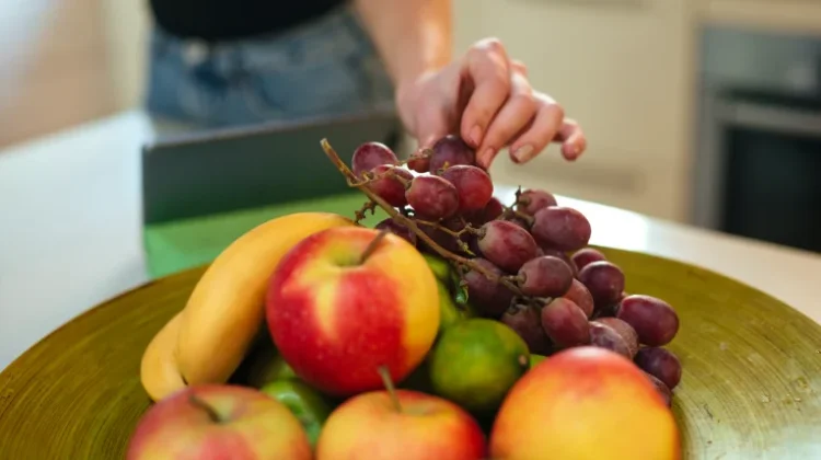 Waktu Terbaik Mengonsumsi Buah untuk Kesehatan Tubuh