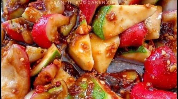 Bahaya Makan Rujak Berlebihan untuk Ibu Hamil