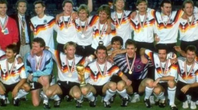 Jejak Piala Dunia – Italia 1990,  Bersinarnya Para Kiper dan Bangkitnya “Sang Kaisar"