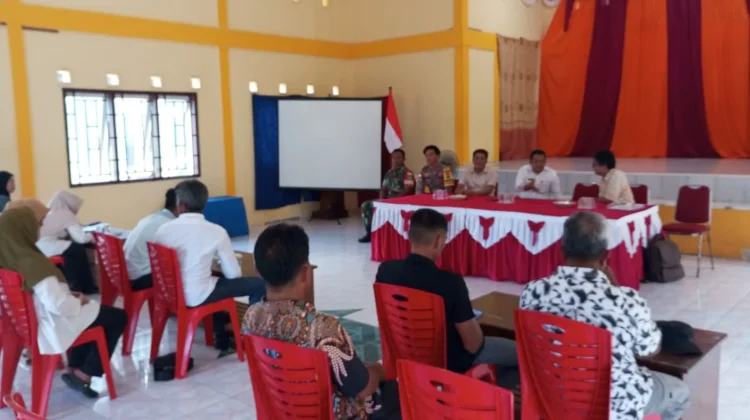 Tim IPB Melakukan Wawancara Bersama Lembaga Desa Tanjung Pala