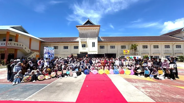 SMANSA Bunguran Timur Gelar Ujian Praktik Seni