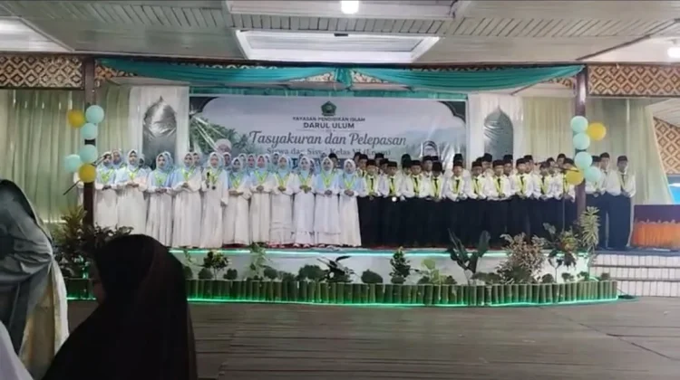 Pelepasan Kelas VI MIS Darul Ulum Dimeriahkan Pentas Seni Siswa