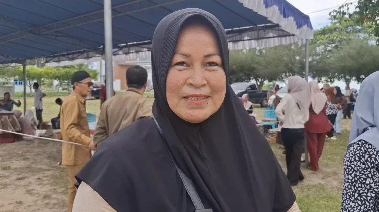 Warga Antusias Ramaikan Pasar Murah