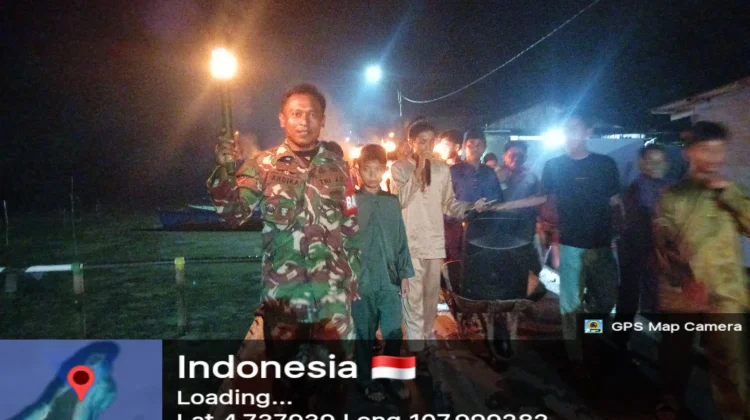 Babinsa Meriahkan Pawai Obor