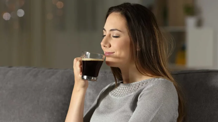 Minum Kopi Malam Hari Hanya untuk Pekerja Shift