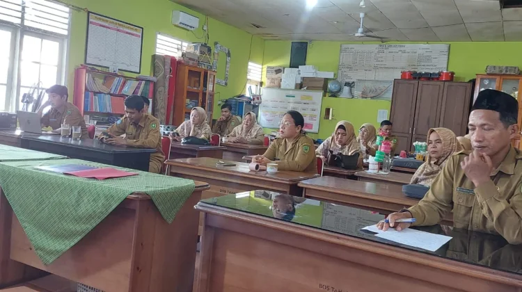 Satpol PP Natuna dan SDN 001 Ranai Bina Bersama Karakter Siswa