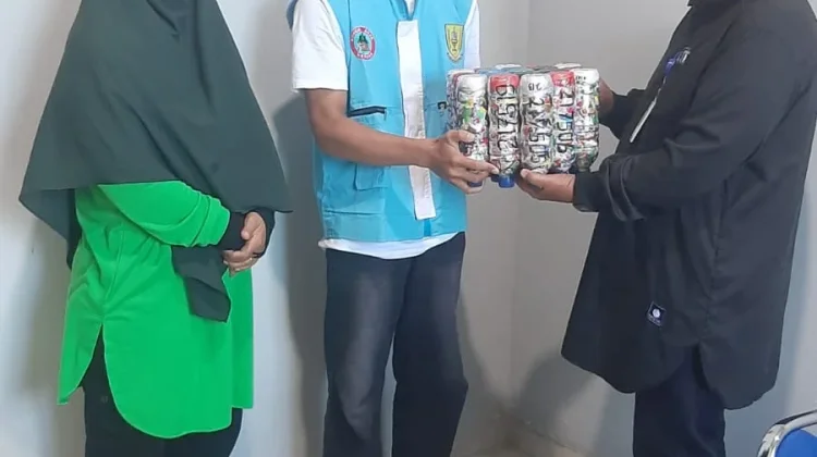 Penyerahan Ecobrick Hari Lingkungan Hidup