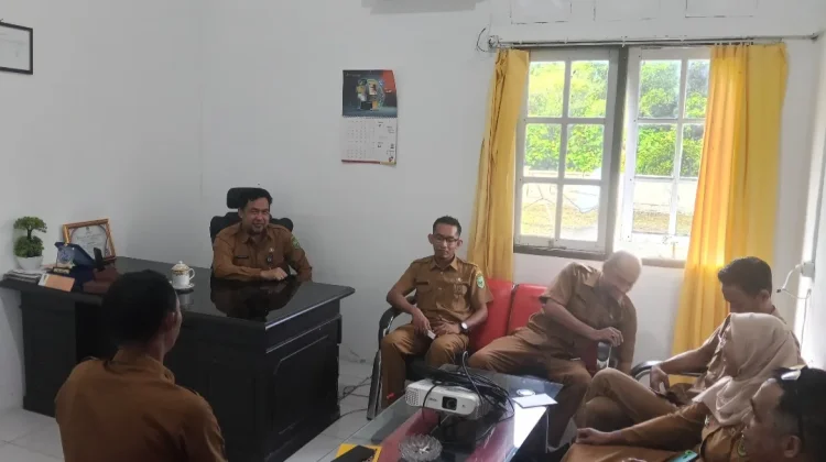Kecamatan Subi Gelar Pertemuan Rutin Internal Pejabat Kecamatan
