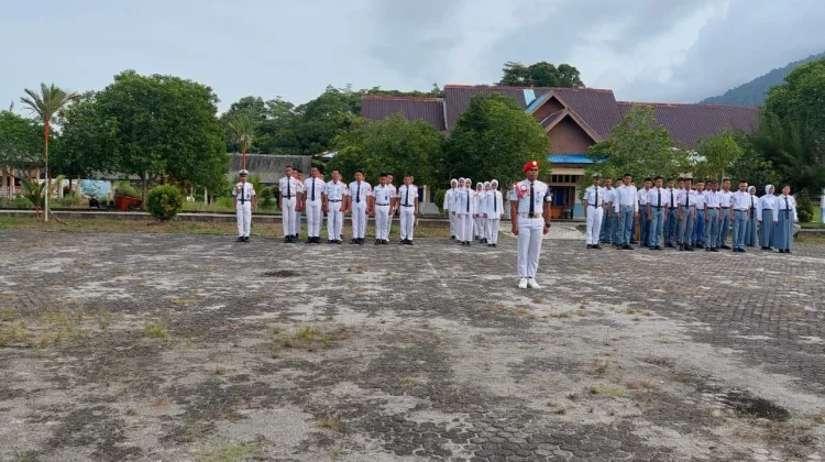 Satpol PP Sosialisasikan Tupoksi Kepada Pelajar SMKN 1 Bunguran Timur