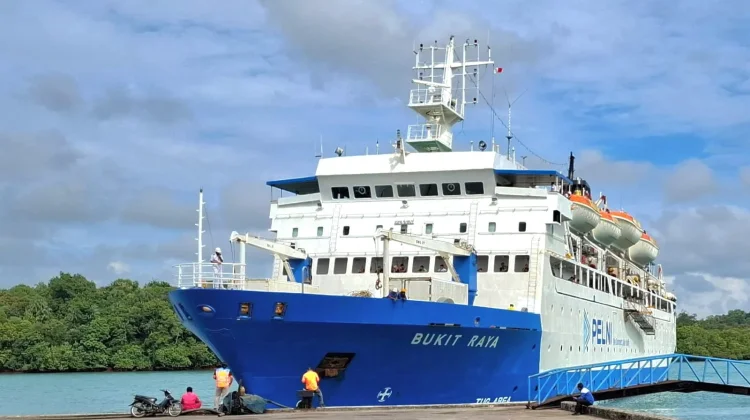 KM Bukit Raya Jalani Docking Tahunan