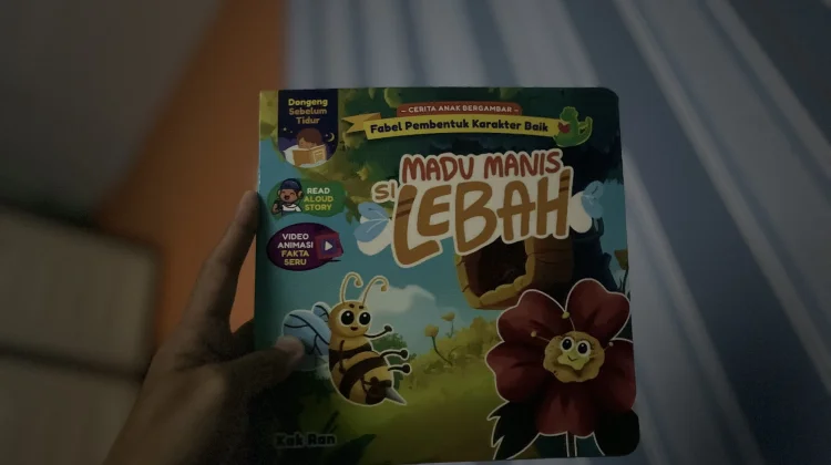 Manfaat Membacakan Dongeng sebelum Tidur untuk Anak