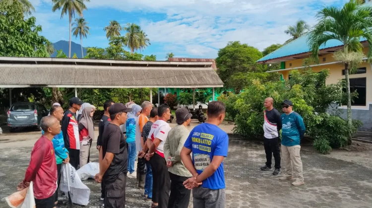 Aksi Jum’at Bersih Kumpulkan Puluhan Sampah di Ranai