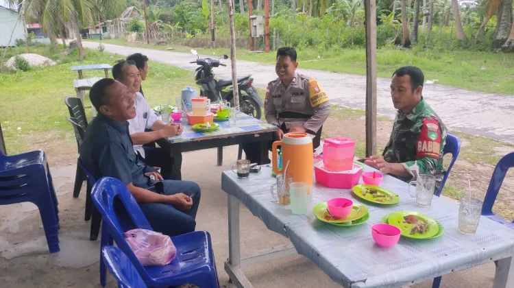 Babinsa Air Payang Perkuat Sinergi dengan Warga