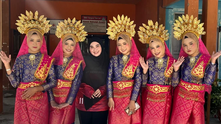 SMAN 1 Bunguran Timur Laut Juara Dance Competition Kepri