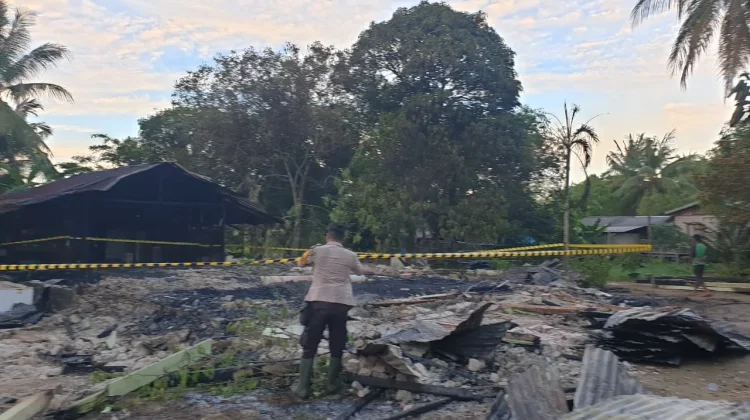 Rumah Warga Kelarik Air Mali Terbakar