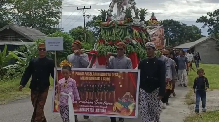 Masyarakat Desa Tapau Gelar Pawai Budaya dan Grebek Gunungan
