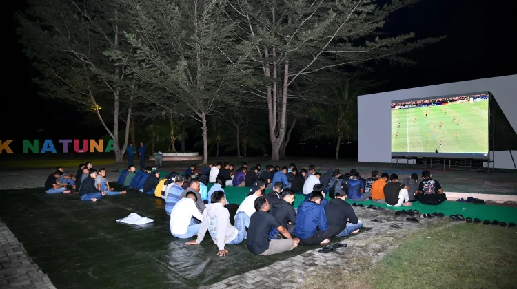 Lanud Raden Sadjad Gelar Nobar Bola Gembira Gratis