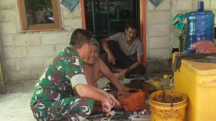 Babinsa Air Kumpai Aktif Laksanakan Komsos, Jaga Keakraban-Kondusivitas Wilayah