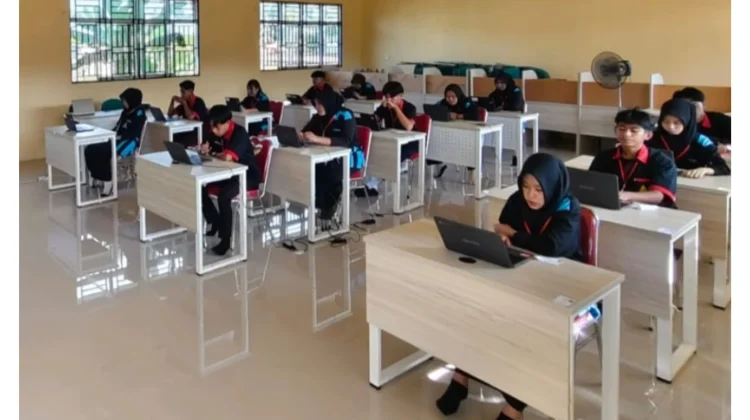 Kelulusan SMA Natuna Hampir Sempurna