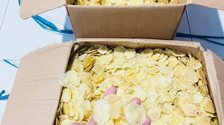 Harga Emping Bertahan Rp100 Ribu per Kilogram