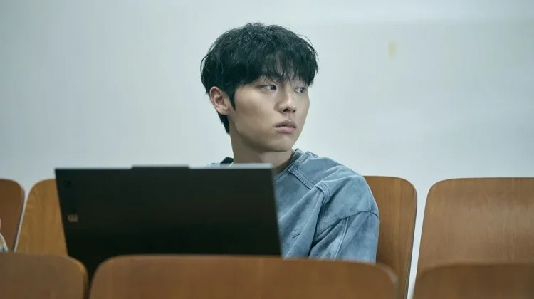 Choi Hyun Wook Tuai Pujian dari Choi Min Sik untuk Serial Netflix "The Last Row Boy"