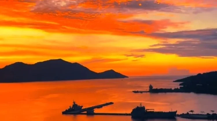 Sunset di Selat Lampa, Pesona Senja yang Memikat Hati