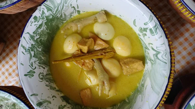 Opor Telur Tahu, Hidangan Sederhana dengan Cita Rasa Istimewa