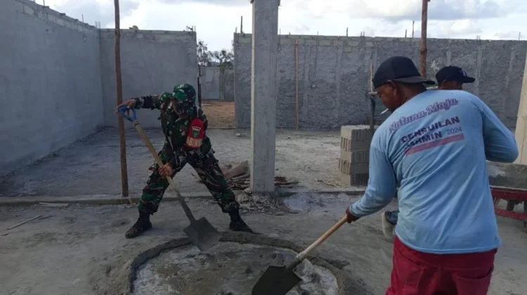 Babinsa Koramil 06/Serasan Kembali Dampingi Pengerjaan Lahan KMP di Jermalik