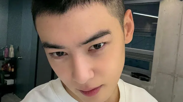 Jalani Wajib Militer Aktor Cha Eun-woo di Baptis sebagai Katolik