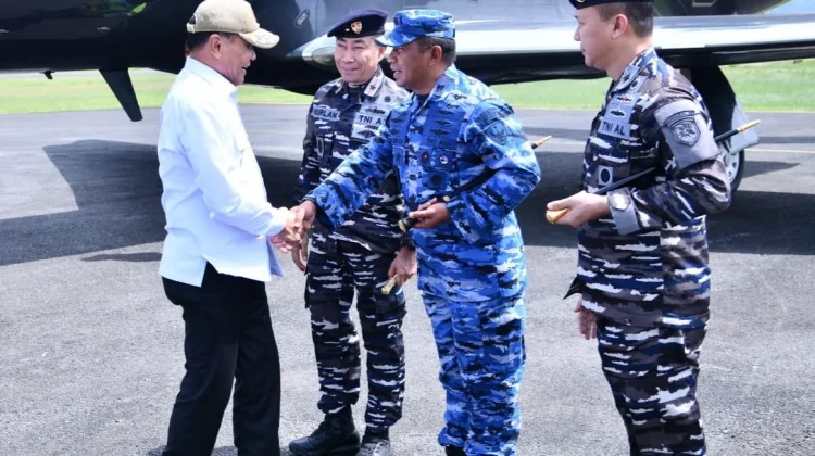 Danlanud RSA Sambut Kunjungan Kerja Menko Polkam RI di Natuna