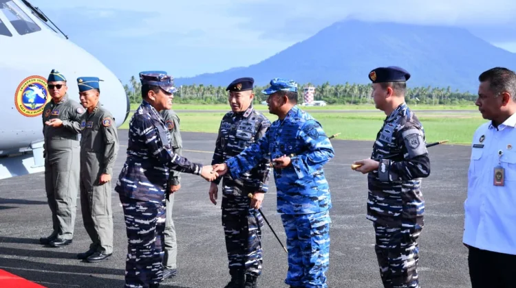 Danlanud RSA Sambut Kedatangan Kasal di Lanud Raden Sadjad Natuna
